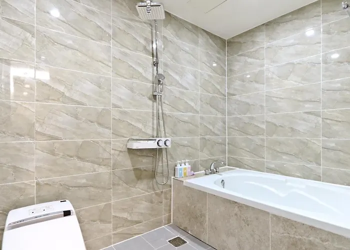 Hotel Home 3*