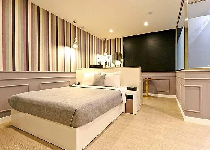 Hotel Home Hotel