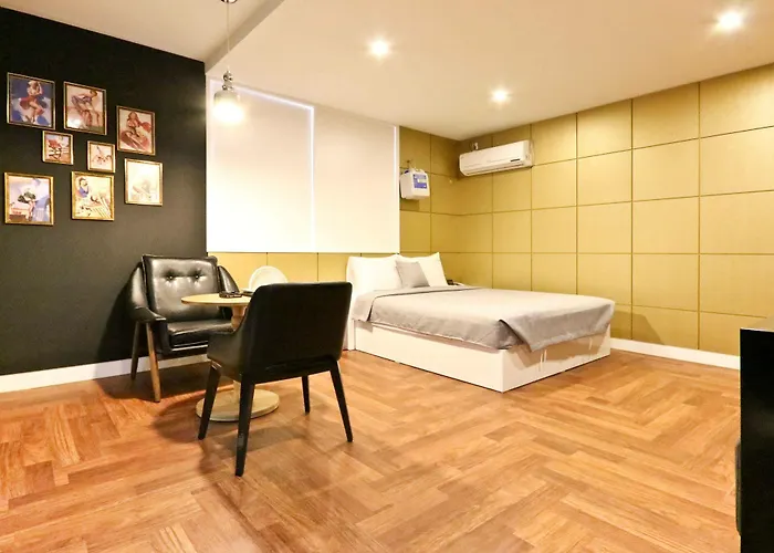 Hotel Hotel Home 3*